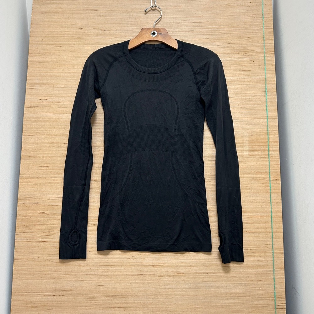 Lululemon Swiftly Tech Long Sleeve Shirt Black Athletic Training Top Thumbholes